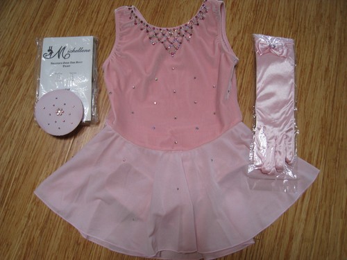 Girl ice skating - dress, comes
